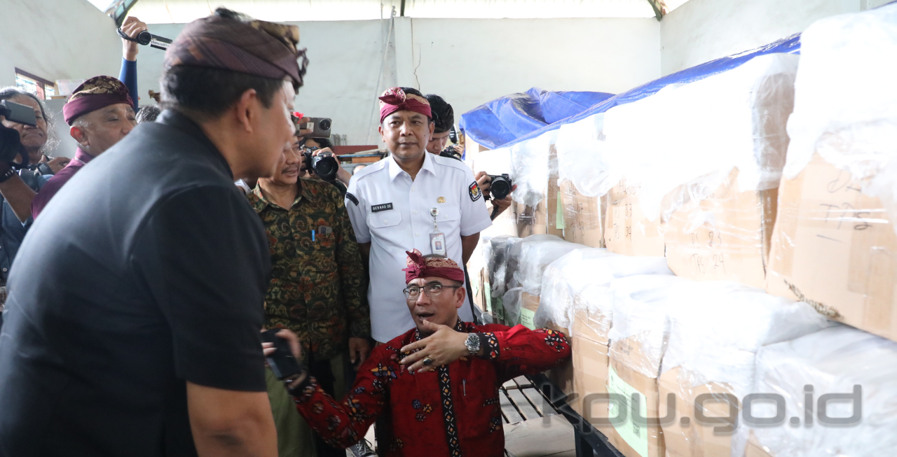 Monitoring Gudang Logistik Dan Sortir Lipat Surat Suara Pastikan